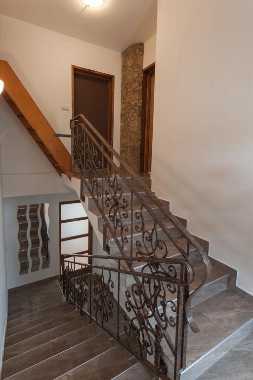 Breza Guesthouse Слунь Екстер'єр фото